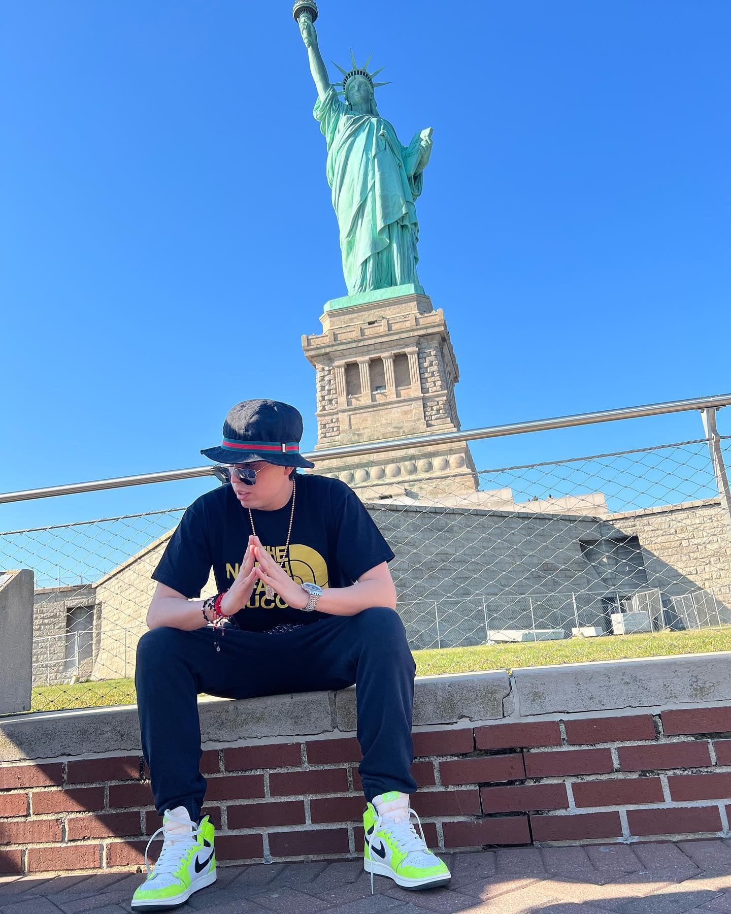 Johnny Echeverría, el papá del hijo de Karely Ruiz y esposo.