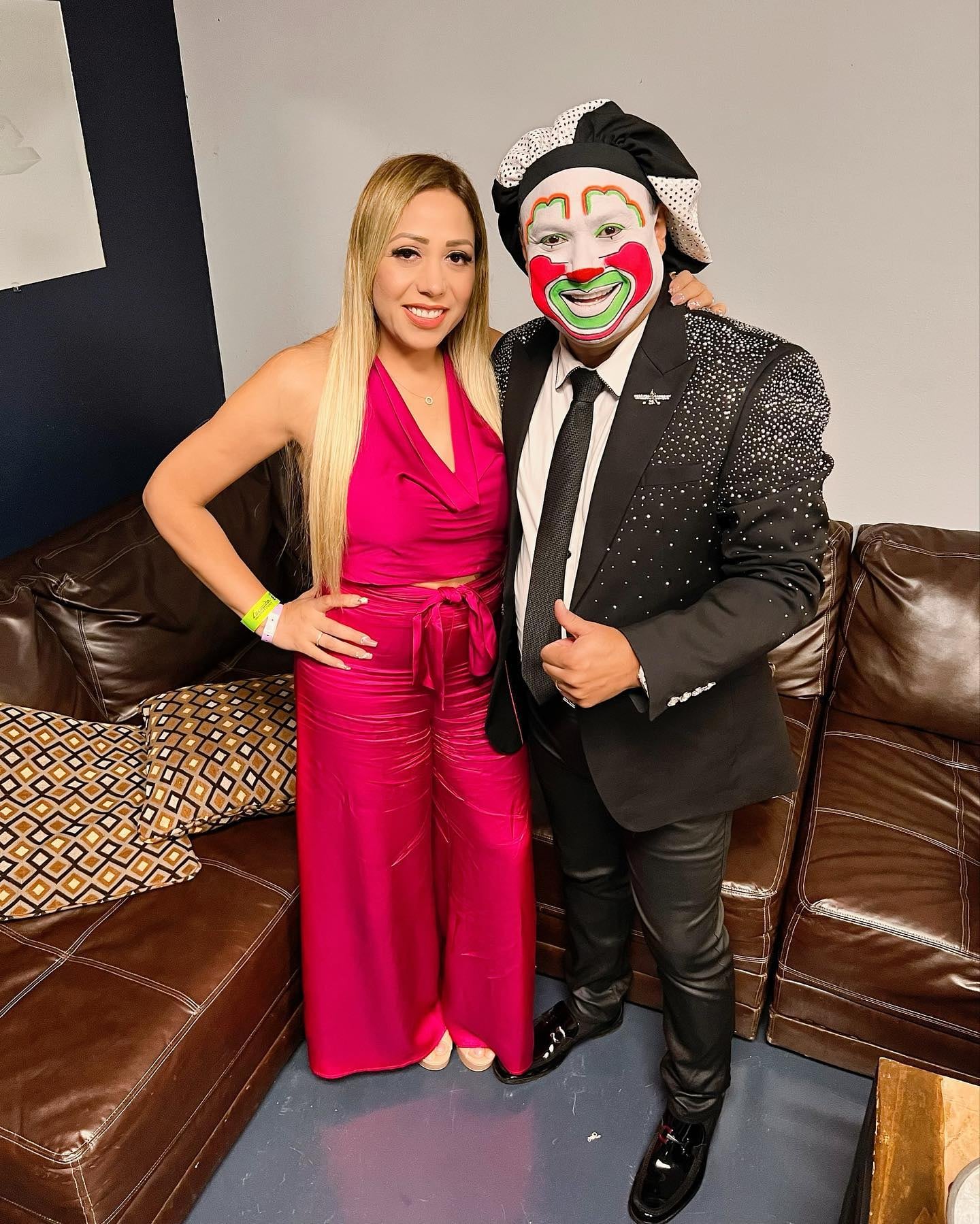 Alejandra Villegas con Brincos Dieras.