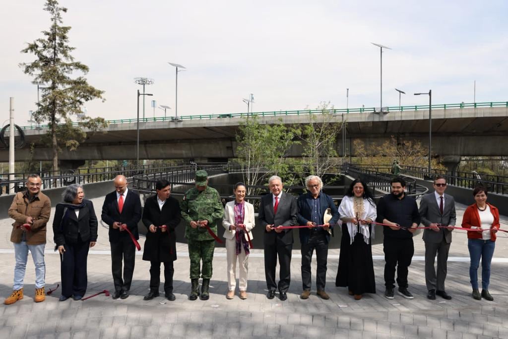 Claudia Sheinbaum y AMLO inauguran Calzada Flotante en el Bosque de Chapultepec