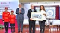 Lotería Nacional celebra los 98 años del AICM con billete conmemorativo