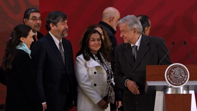 Aleida Calleja (Centro) en una conferencia de AMLO el 23 de enero pasado.