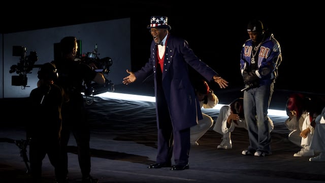 Samuel L. Jackson y Kendrick Lamar en el medio tiempo del Super Bowl 2025