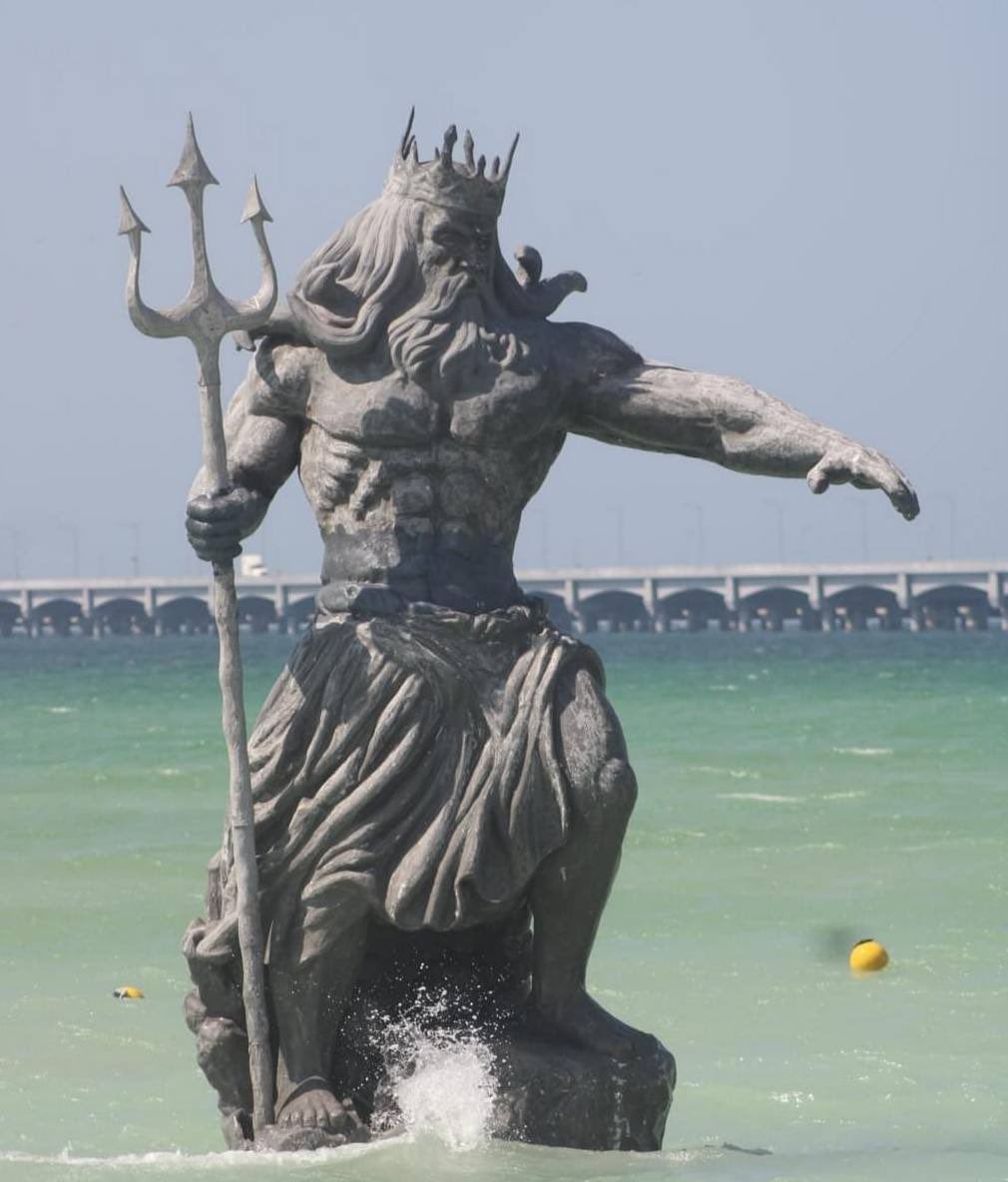 Estatua de Poseidón en Progreso, Yucatán