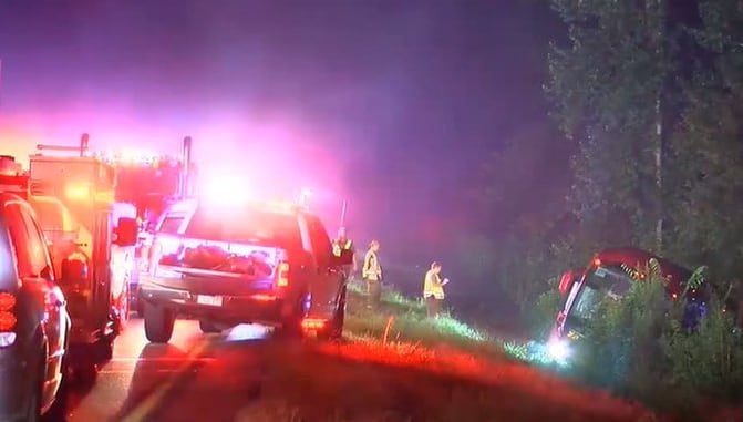 Vehículo de Autobuses Regiomontanos vuelca durante retorno a México; mueren 7 personas