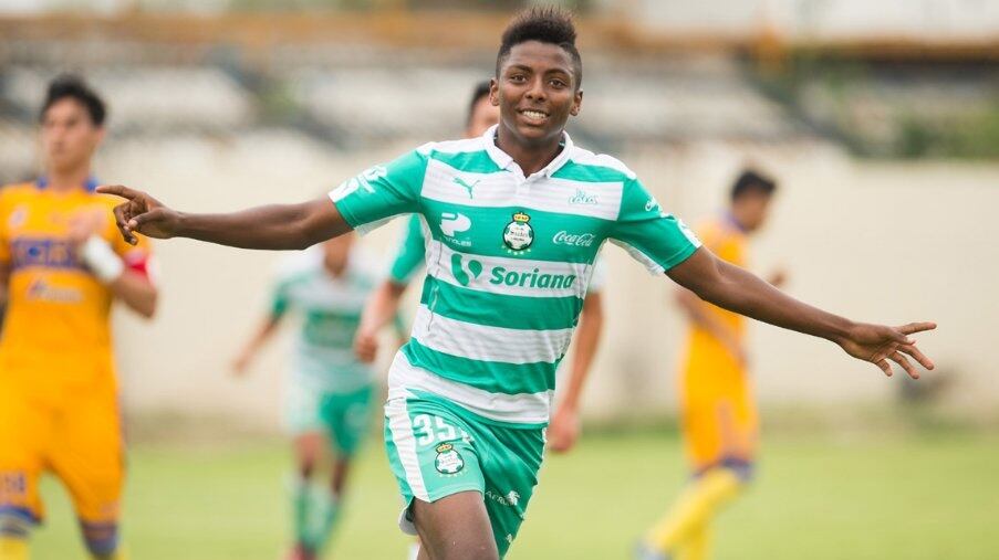 Joao Maleck realiza pago de fianza