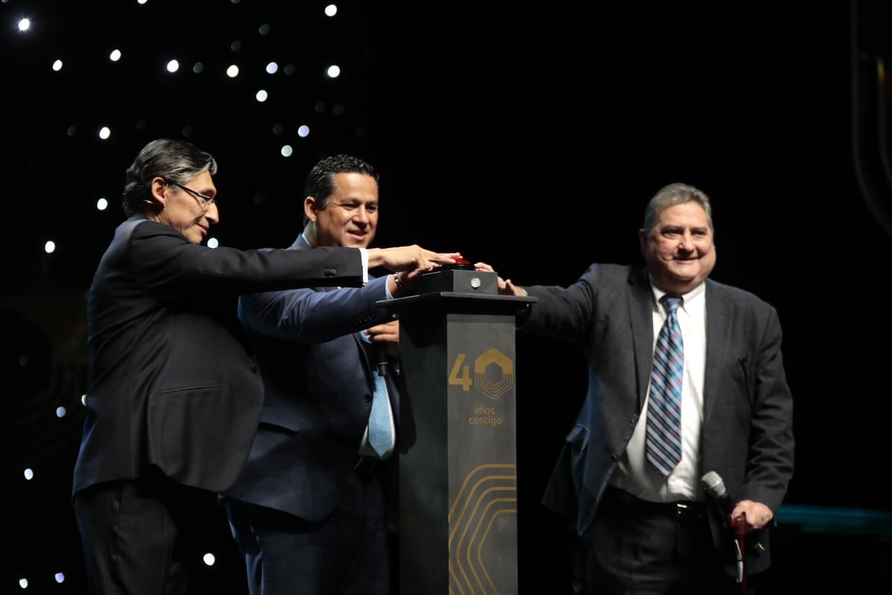 Diego Sinhue Rodríguez Vallejo celebra a TV4 en su 40 aniversario