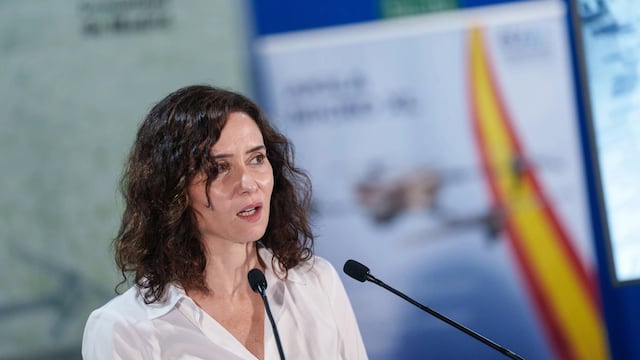 Derechista Díaz Ayuso tilda a México de ser una "dictadura" como Cuba, en evento de MAGA en EU