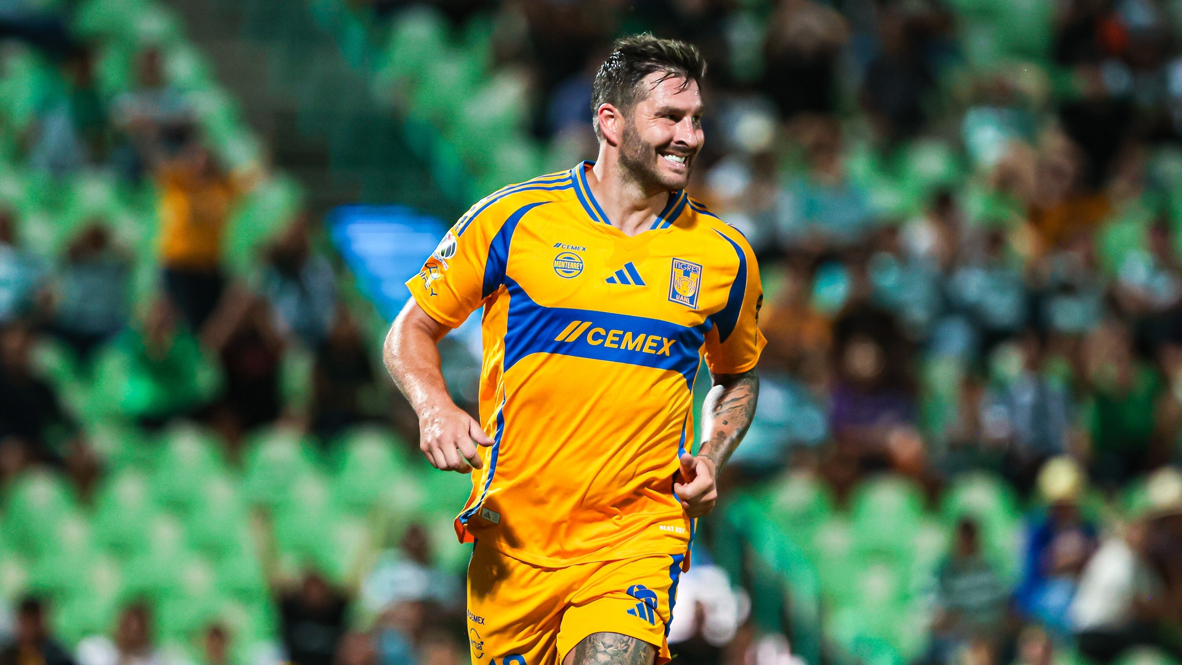 Jugar en Newell’s Old Boy’s juntos, la promesa que le hizo André Pierre Gignac a Messi