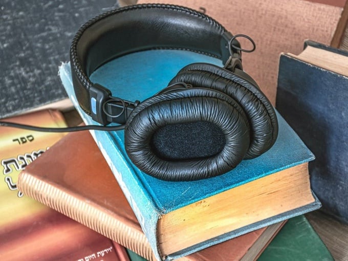 Spotify VS Apple por el negocio de los audiolibros