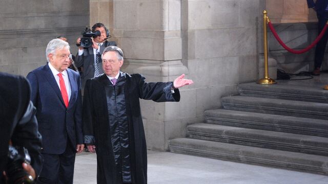 Andrés Manuel López Obrador y Eduardo Medina Mora en imagen de diciembre de 2018.