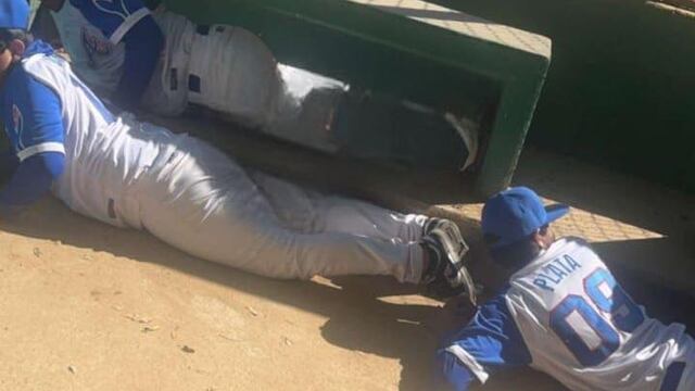 Culiacán hoy 14 de diciembre: juego de beisbol es interrumpido por balacera cercana