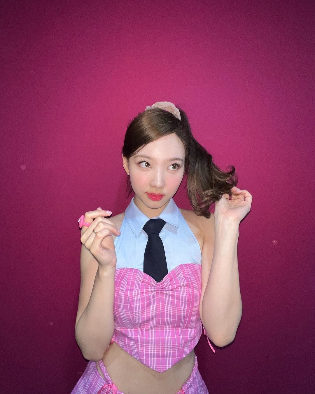 Nayeon de Twice debutó como solista y cumple 27 años