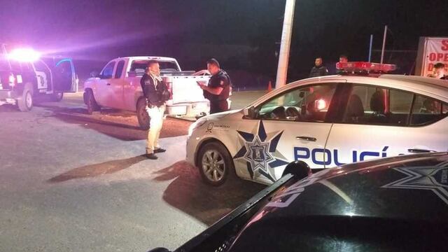 La policía logró rescatar a las menores luego de que la unidad en que las llevaban chocara contra una patrulla.