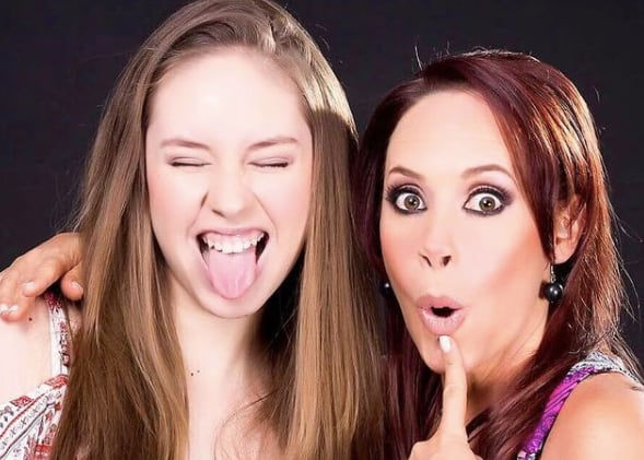 Ginny Hoffman y su hija Alexa