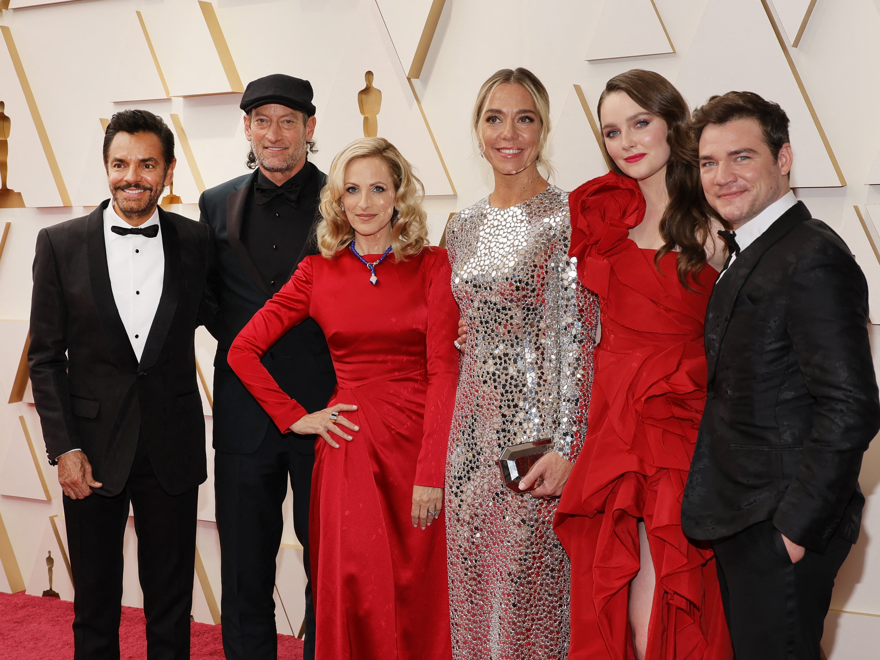 Eugenio Derbez y el resto del elenco de CODA en los Oscar 2022
