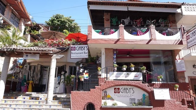 Extranjeros piden cerrar restaurante en Puerto Vallarta por ruido de la música