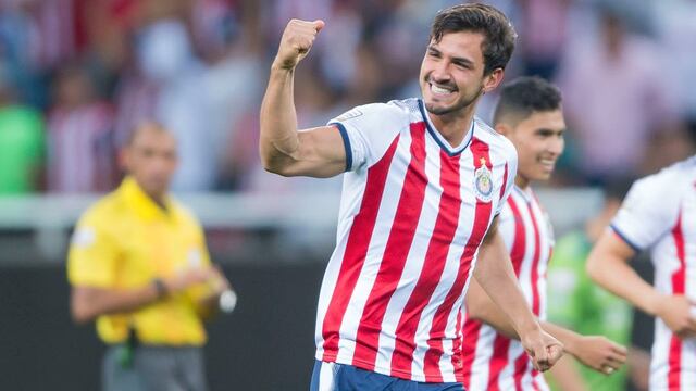 Alanís festeja gol.