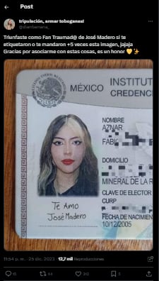 Joven firma su INE y se la dedica al cantante José Madero