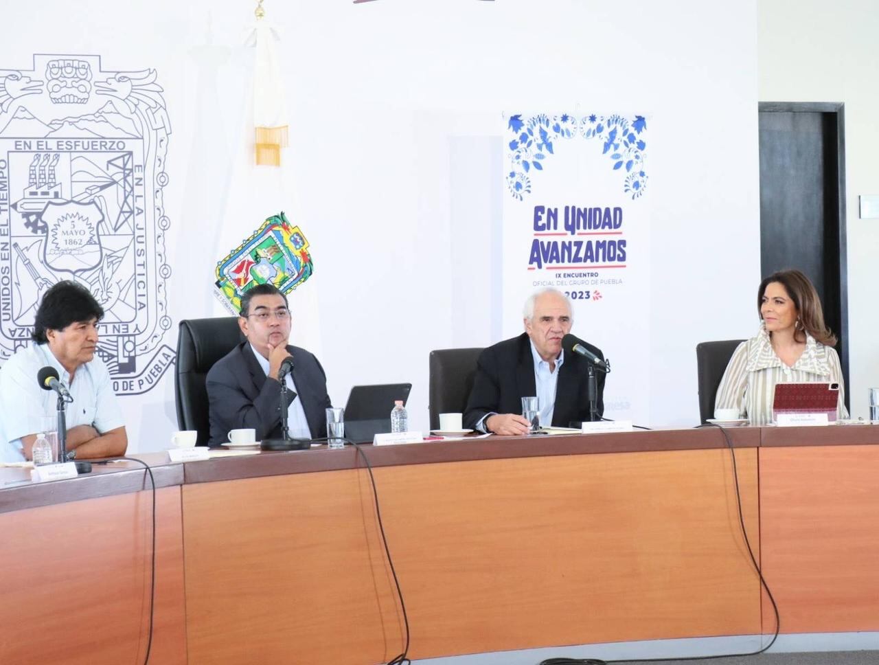 Olivia Salomón promete agenda del Grupo Puebla