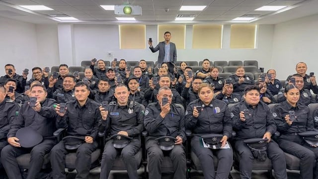 Policía de Monterrey usará cámaras corporales con traducción en tiempo real.