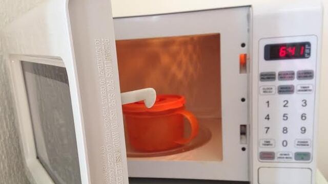 ¡Ya no calientes tu comida en tuppers!