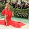 ¿Shakira va a estar en la Met Gala 2024? Un vestido rojo ‘de la venganza’ confirma que está en su mejor momento