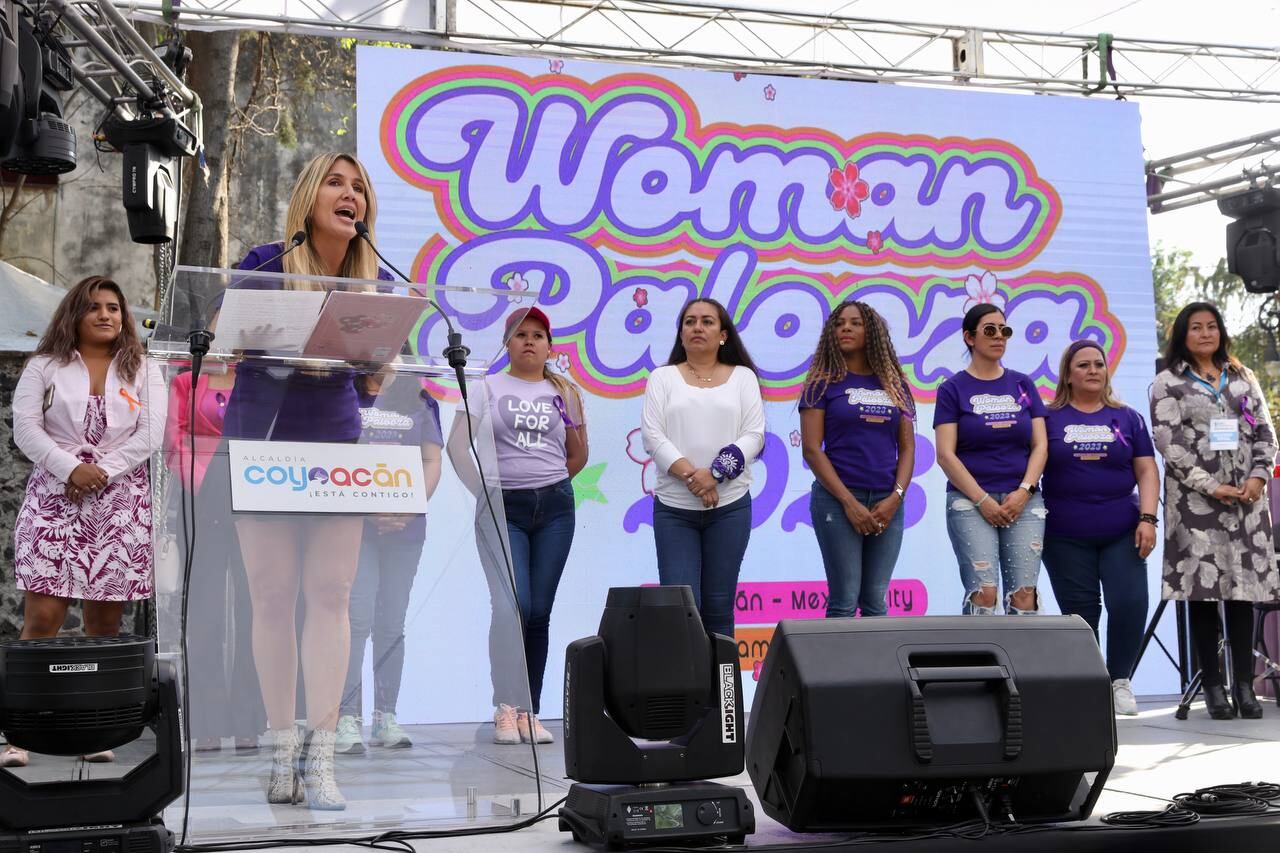 Deisrée Navarro en festival artístico en Coyoacán por el Día Internacional de la Mujer
