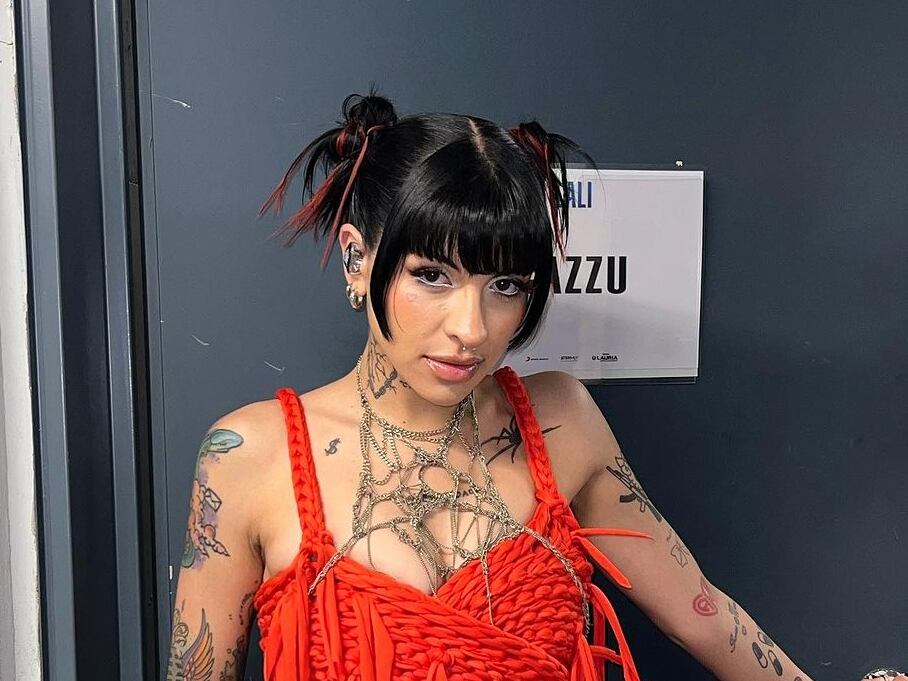 Cazzu, cantante.