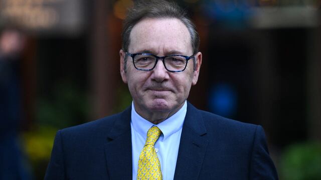 Kevin Spacey fue llevado de emergencia al hospitañ