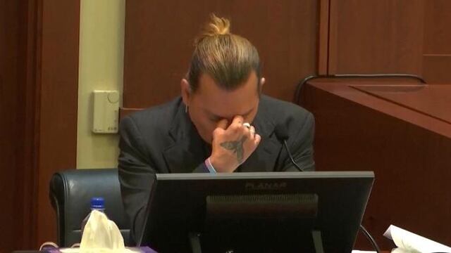 Johnny Depp al borde del llanto