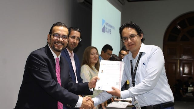 Hutchison Ports ICAVE certifica a 427 trabajadores en el puerto de Veracruz
