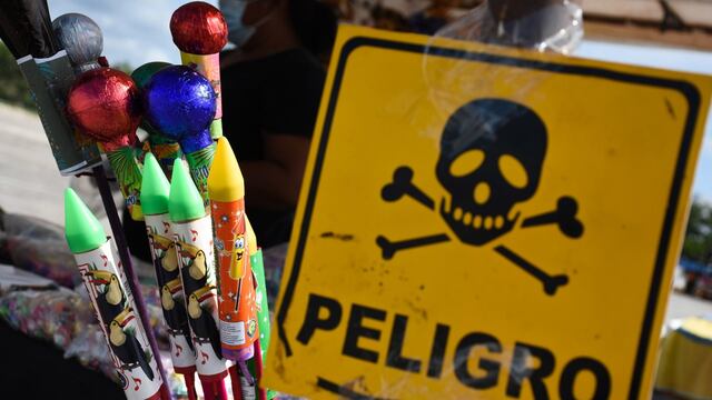 Aguas con las multas por tronar cohetes en la CDMX