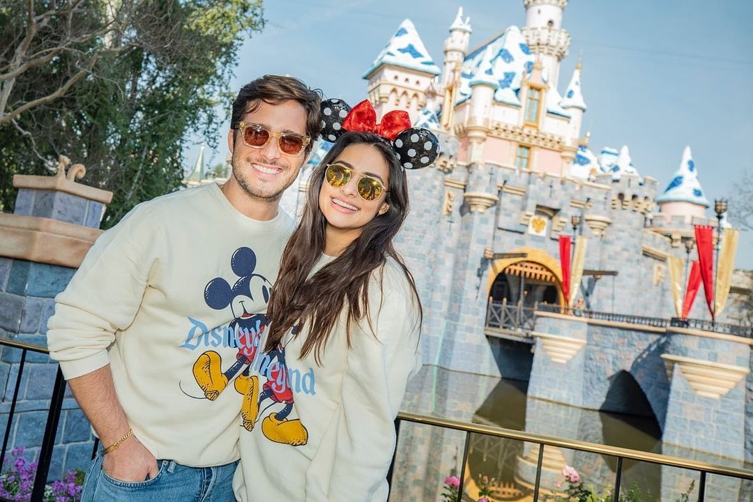 Diego Boneta y Renata Notni