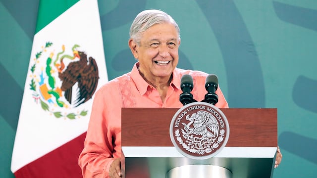 AMLO hará cierre de filas con corcholata ganadora en Morena