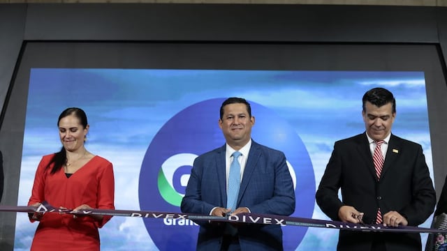 Diego Sinhue Rodríguez inaugura Expo de Proveeduria Industrial para alentar el fortalecimiento de la proveeduría en Guanajuato
