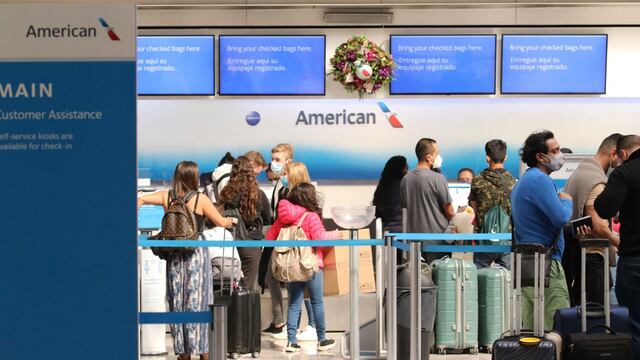 La Aerolínea American Airlines ofreció sus servicios para los pasajeros que viajaron hacia Londres, Estados Unidos y Texas en la Terminal 1 del Aeropuerto Internacional de la Ciudad de México (AICM)