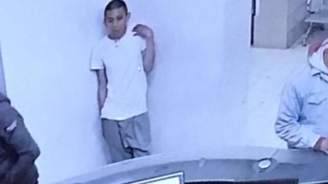 ¿Bajo qué condiciones y de qué manera fue trasladado el joven hasta el ministerio público?
