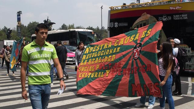 Rechazados exigen educación gratuita y universal