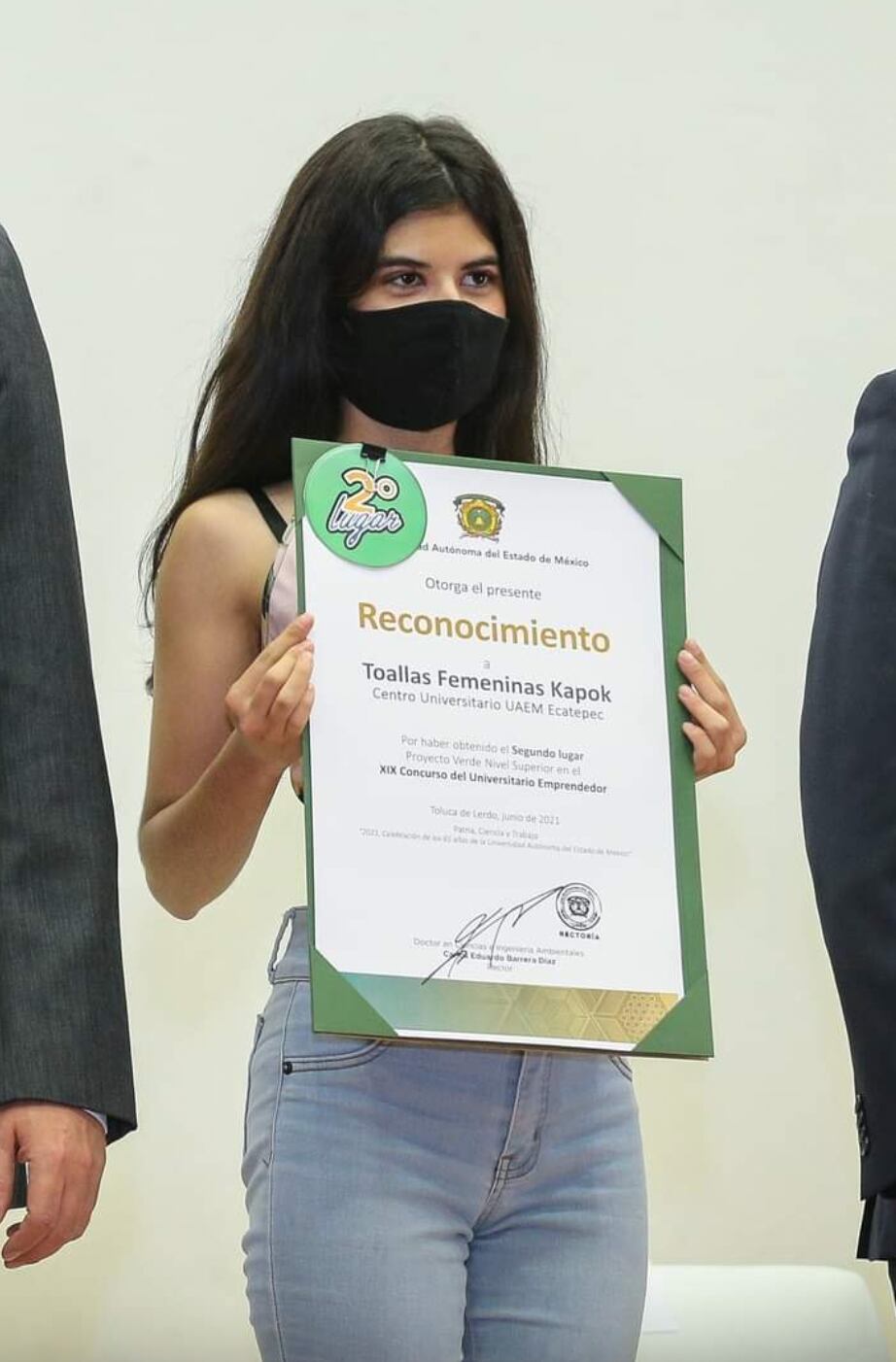 Sharon Hernández del Valle
