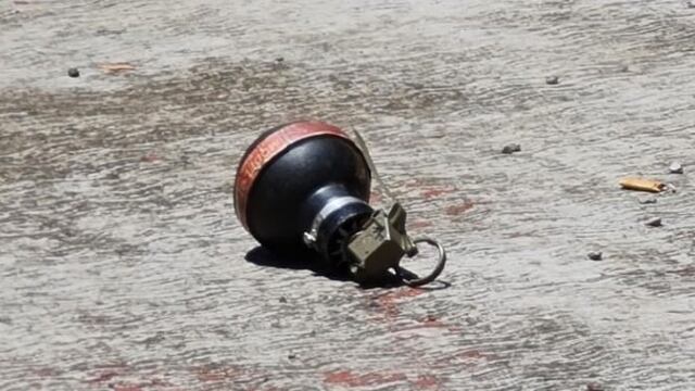 Encuentran granada en mochila de dos estudiantes de San Luis Potosí.