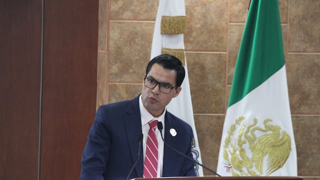 Adrián Humberto Valle Ballesteros, el diputado del PRI que lidera encuestas para 2027 en Baja California.