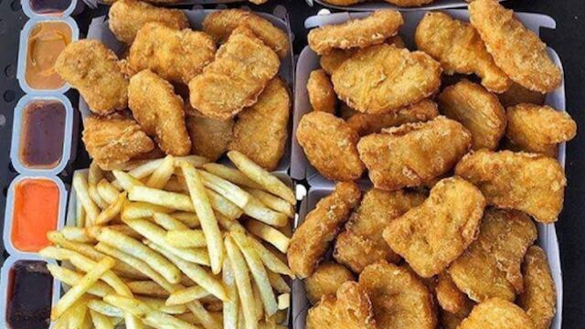 Al candidato seleccionado se le pagarán con vales.