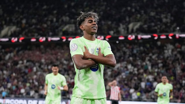 Lamine Yamal con el FC Barcelona en la Supercopa de España.