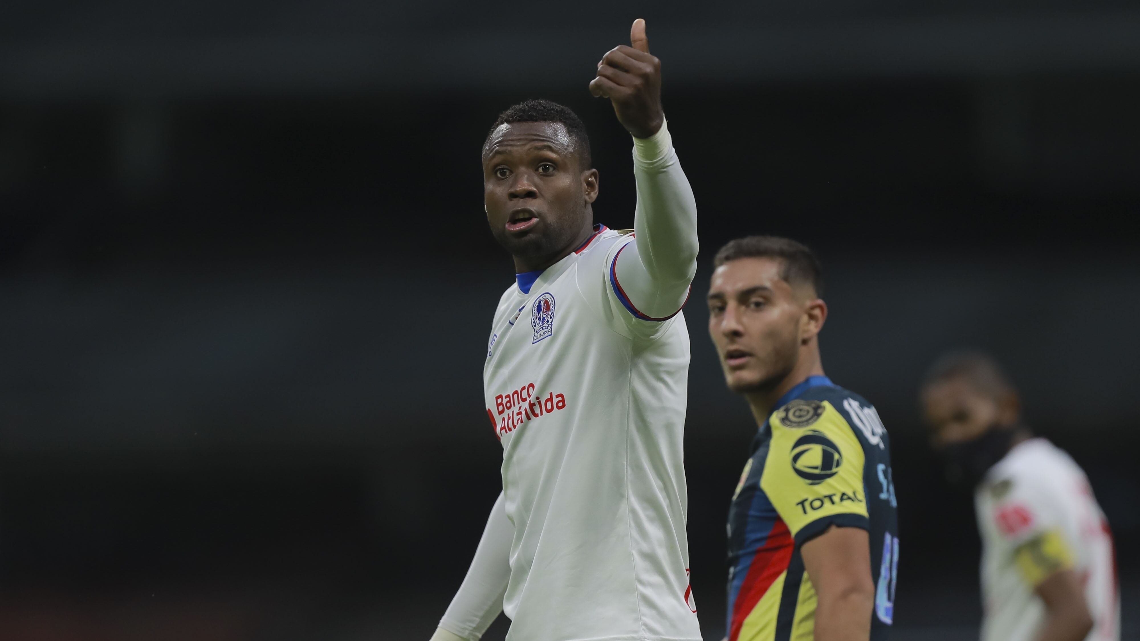 Club América: Yustin Arboleda se disculpa por fracturar a Jesús López