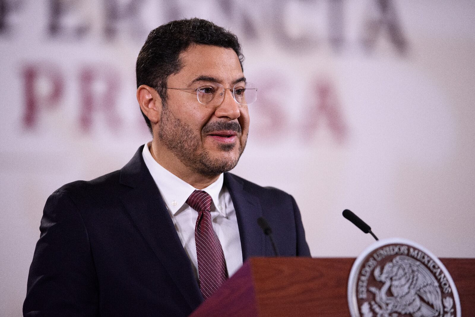 Martí Batres acusa montaje de Ceci Flores por presunta fosa en CDMX