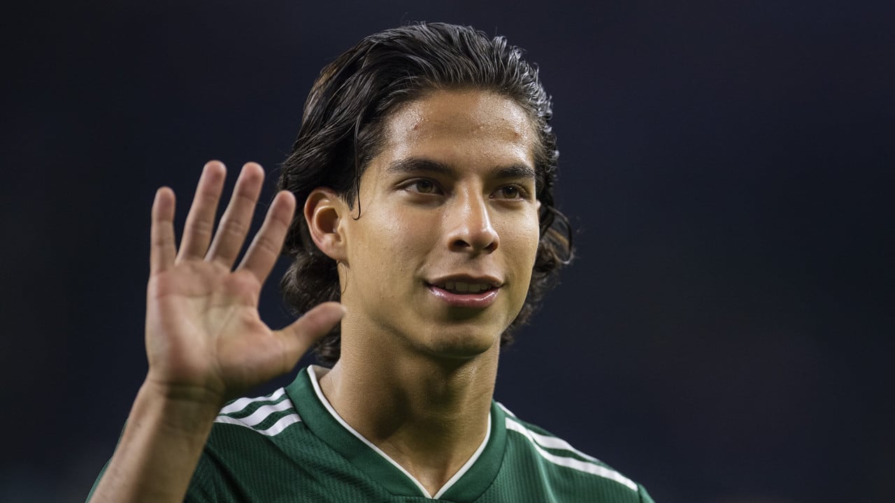 Lainez con el Tri.