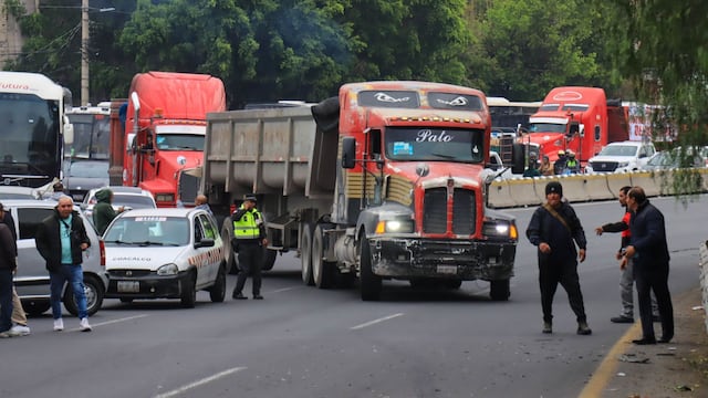 Bloqueo de transportistas en la México-Pachuca.