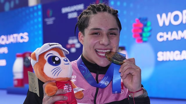 Osmar Olvera se consagra campeón del mundo en el Mundial de Clavados 2025.