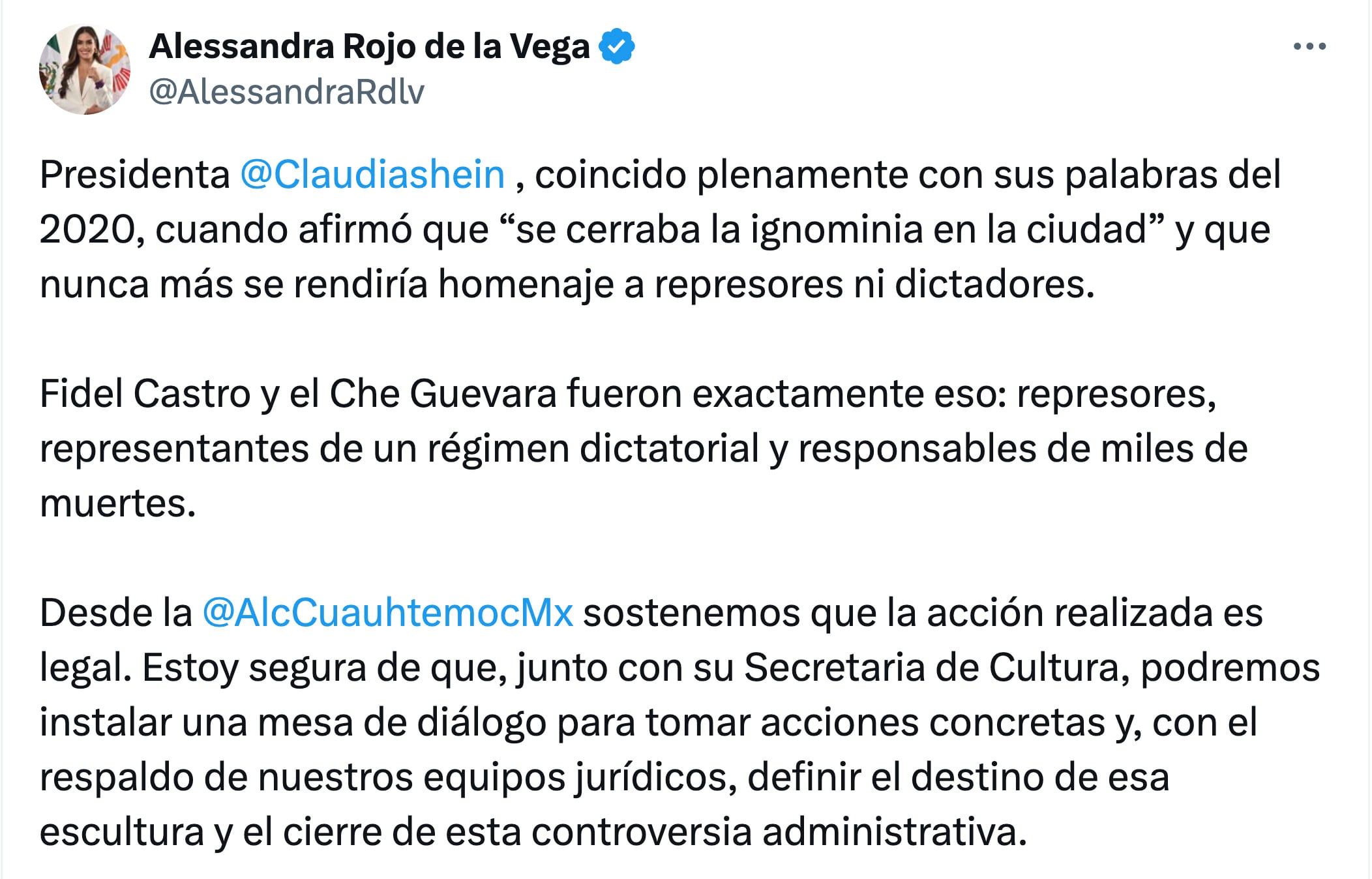 Alessandra Rojo de la Vega viajó a Cuba