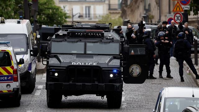 Policía francesa arresta a hombre que se atrinchera con presuntos explosivos en embajada de Irán